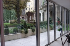 Av Foch, appartement de 256 m2 avec terrasse et  jardin, 2 chambres , 4 parkings…..